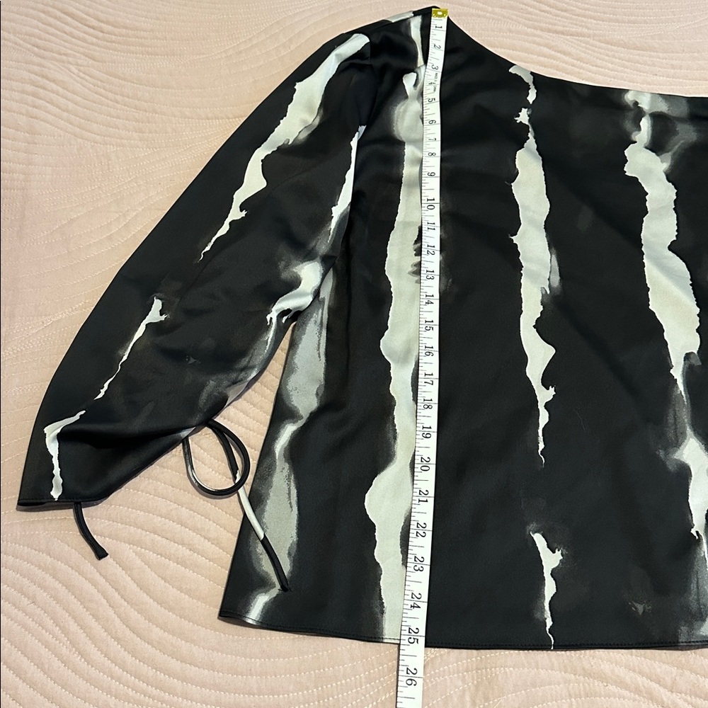 Halston off shoulder blouse - Picture 8 of 11